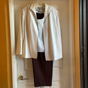 Lovely Linen Blend Travis Ayers 3-Piece Suit 18W